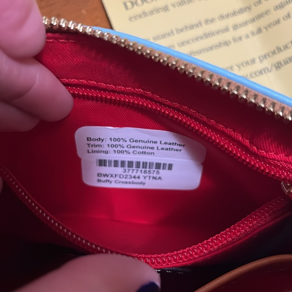 Dooney & Bourke crossbody - Picture 8 of 10